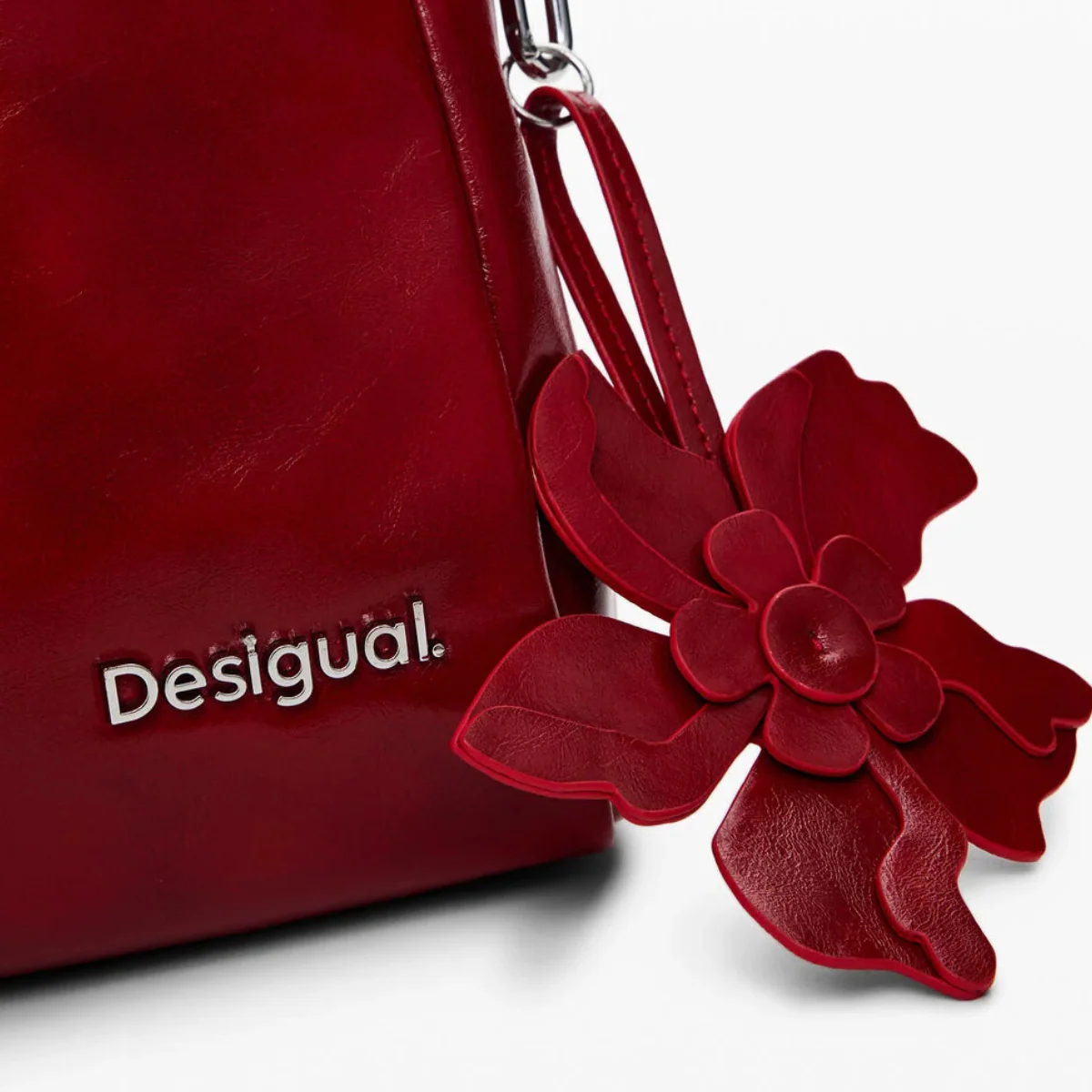 Desigual Reprise Red Valentine Loverty Shoulder Bag Carmine-RAD - Image 5