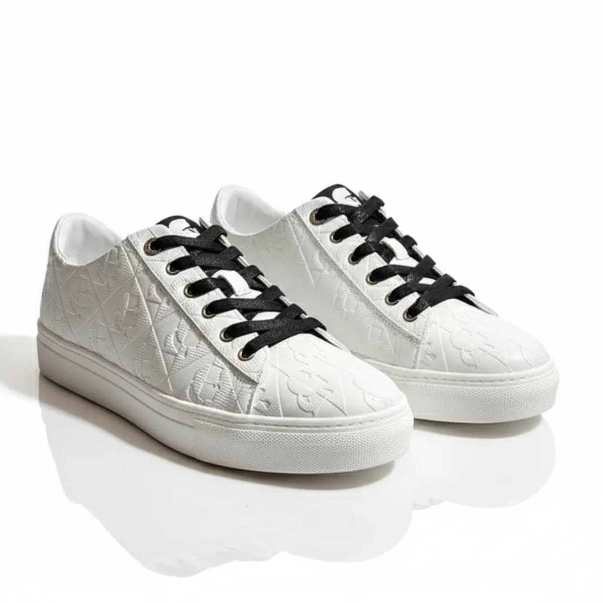 KARL LAGERFELD PARIS DIAMOND EMBOSESED LACE UP Sneakers Women - WHT
